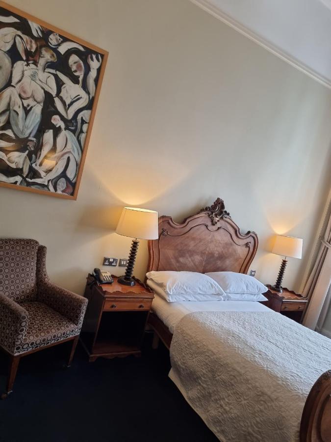 The Racquet Club 3*